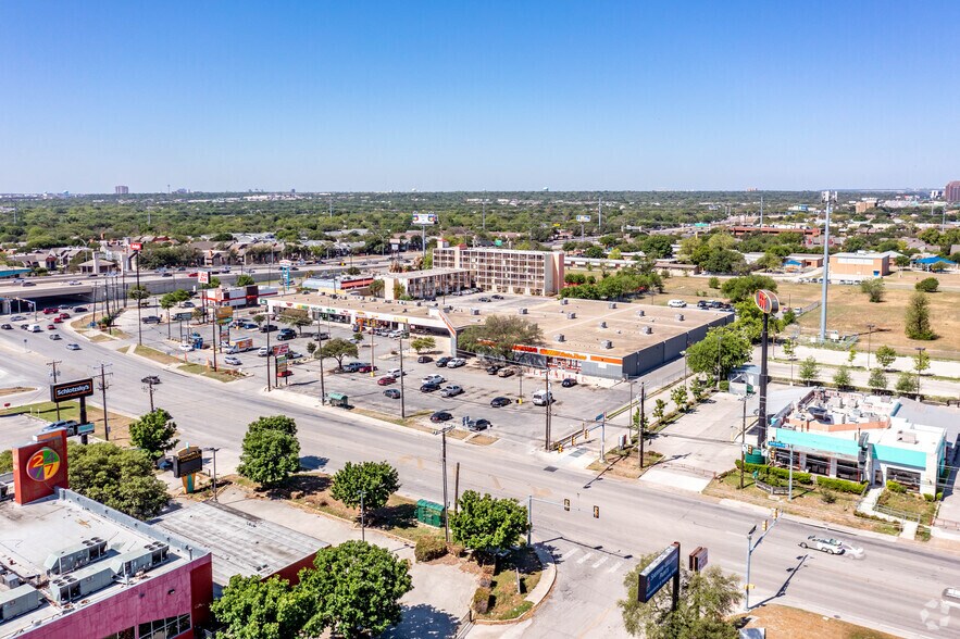 More Photos Of 8515-8611 Perrin Beitel Rd, San Antonio Freestanding For Lease