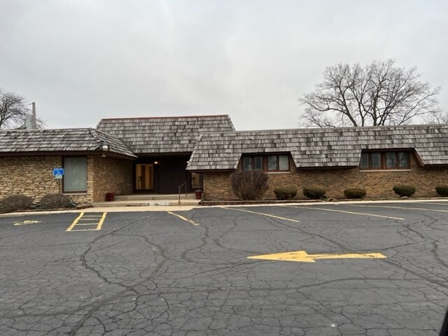 Primary Photo Of 111 Oak St, North Aurora Medical For Lease