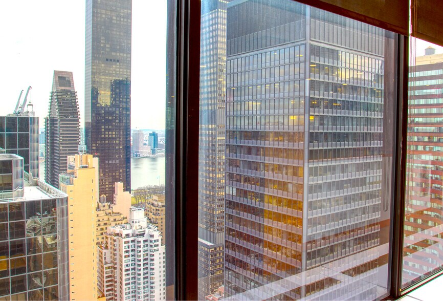 More Photos Of 800 Third Ave, New York Office For Lease