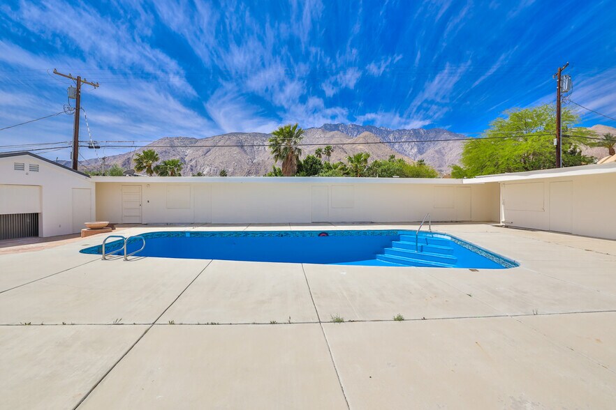 More Photos Of 2249 N Palm Canyon Dr, Palm Springs Hotel For Sale