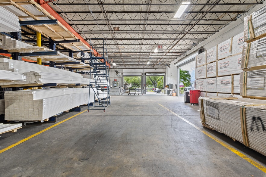 More Photos Of 2775 NW 63rd Ct, Fort Lauderdale Distribution For Lease