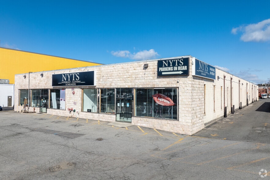 Primary Photo Of 1538 Old Country Rd, Plainview Showroom For Sale