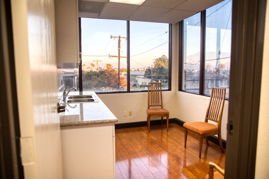 More Photos Of 330 S Garfield Ave, Alhambra Medical For Sale