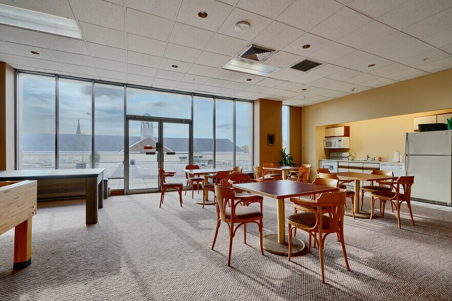 More Photos Of 28 Allegheny Ave, Towson Apartments For Sale