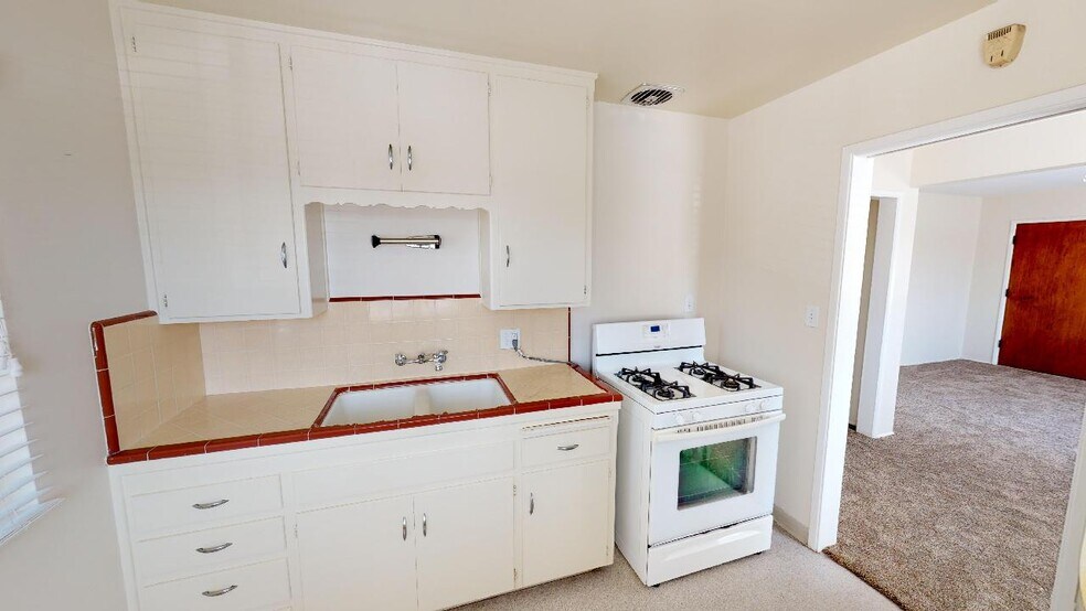 More Photos Of 830 C Ave, Coronado Apartments For Sale