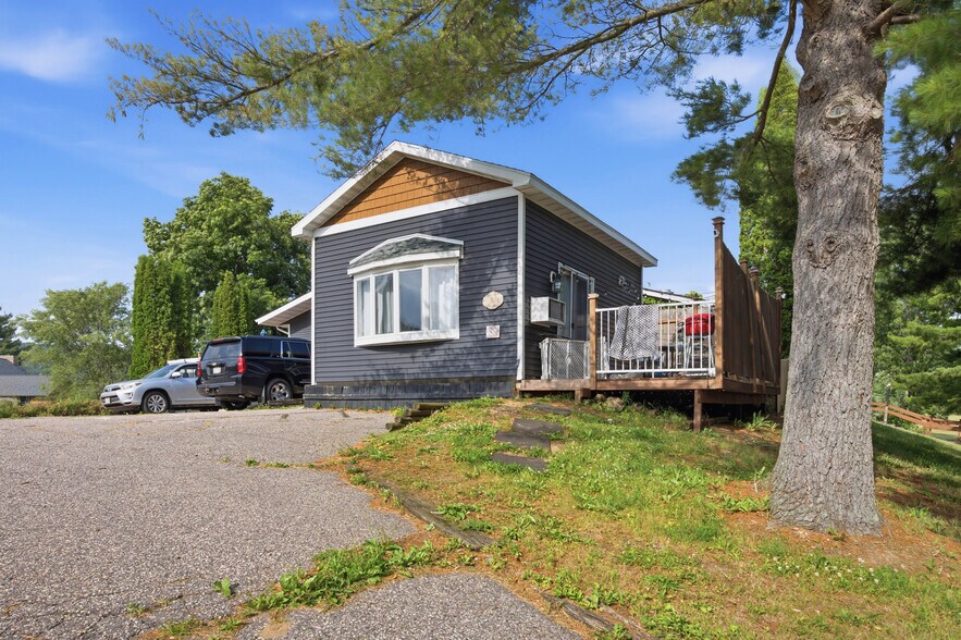 More Photos Of E13887 Highway DL, Merrimac Specialty For Sale