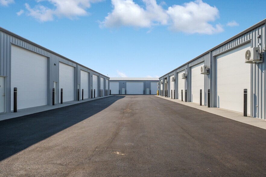 More Photos Of 300 Wellhouse Loop, Richland Self Storage For Lease