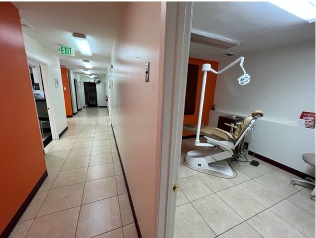 More Photos Of 1125 E 17th St, Santa Ana Unknown For Lease