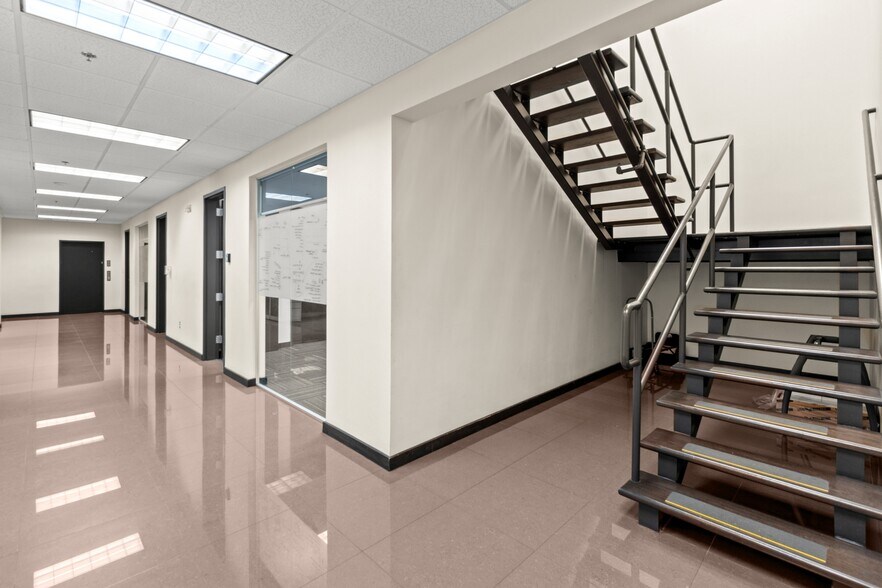 More Photos Of 12125 Jef dr, Laredo Industrial For Lease