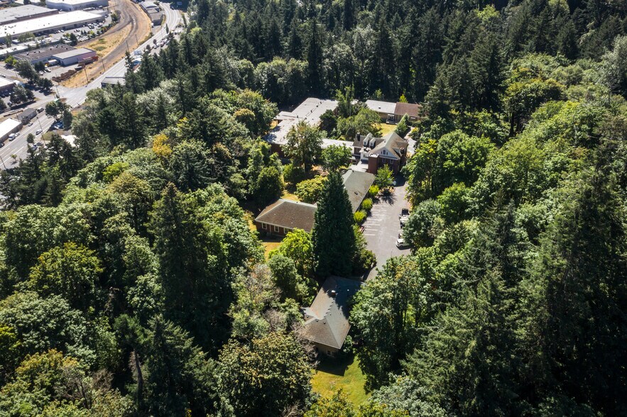 More Photos Of 2640 NW Alexandra Ave, Portland Specialty For Sale