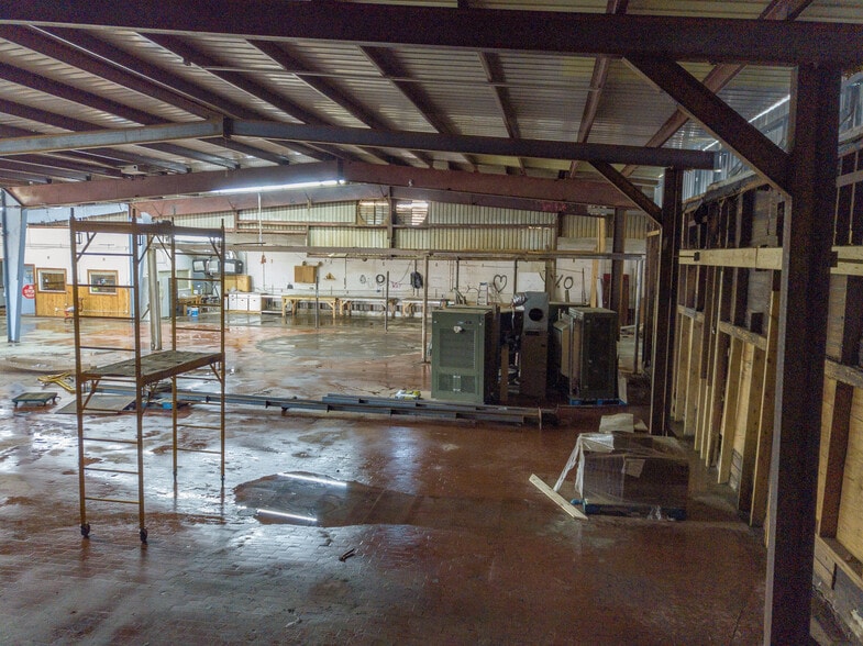 More Photos Of 119 Oldham St, Houston Warehouse For Sale