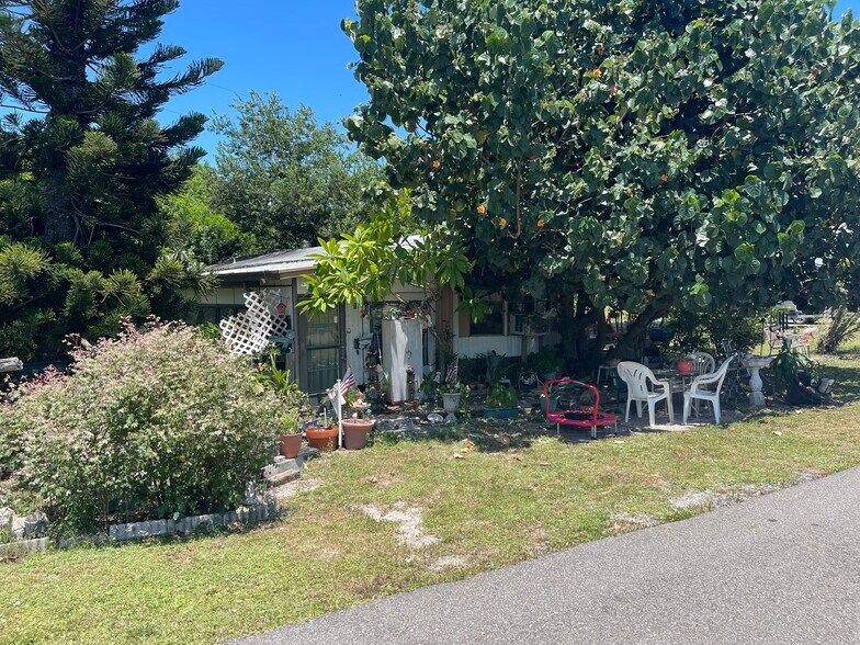 More Photos Of 7650 Hwy 78 W, Okeechobee Manufactured Housing Mobile Home Park For Sale