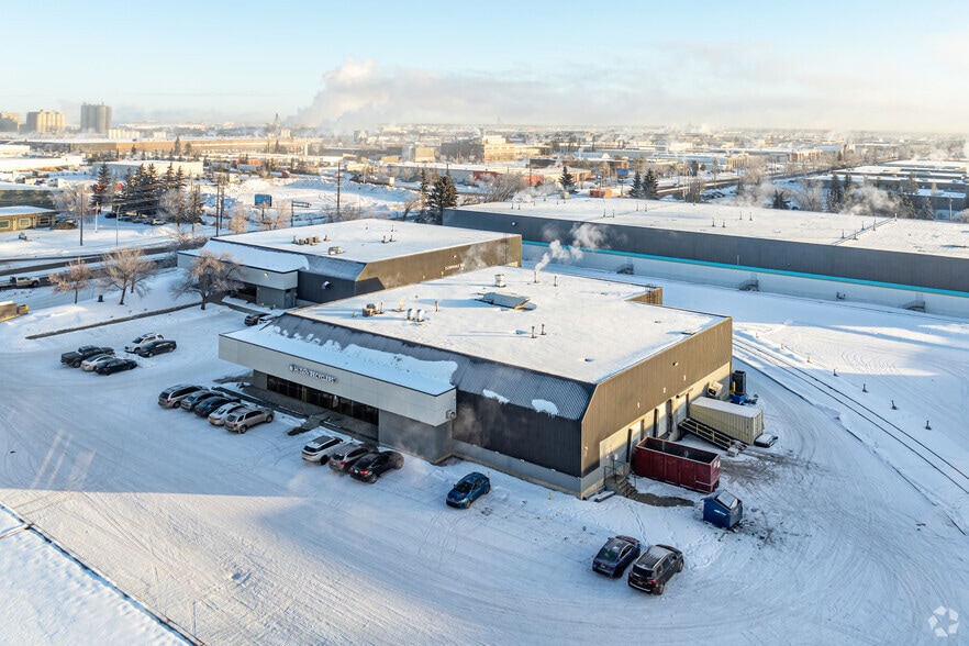 More Photos Of 16427 118 Ave NW, Edmonton Flex For Lease