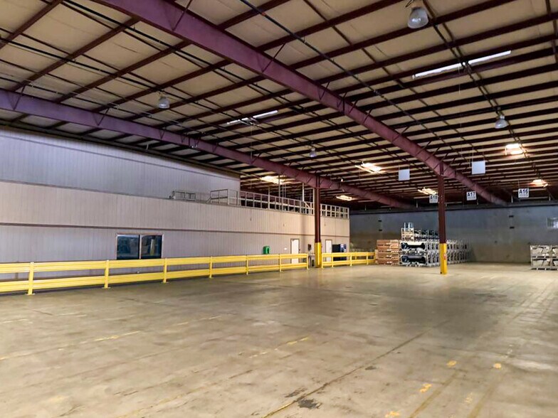 More Photos Of 14701 Atlanta Dr, Laredo Distribution For Lease