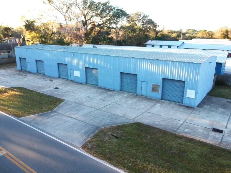 More Photos Of 2532 Hibiscus Dr, Edgewater Warehouse For Sale