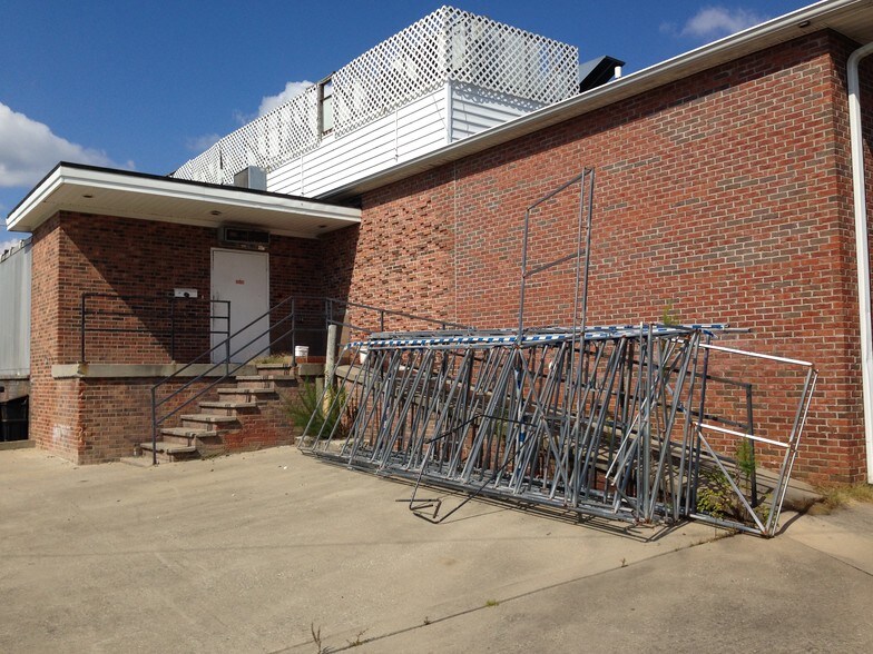 More Photos Of 351 Whitney Rd, Spartanburg Restaurant For Lease