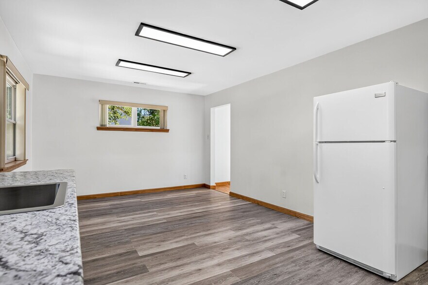 More Photos Of 535 Elm St, Hillsboro Office For Sale