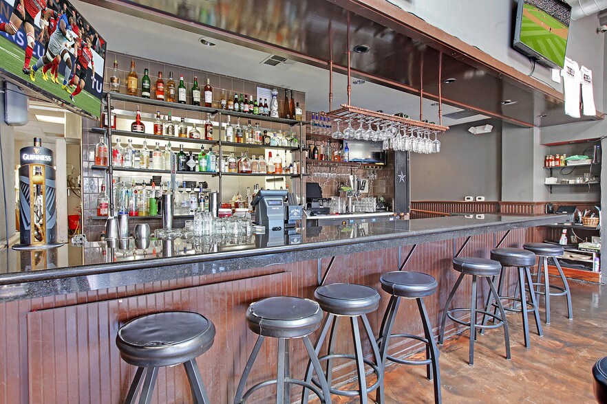 More Photos Of 142-156 McLeod St, Livermore Freestanding For Lease