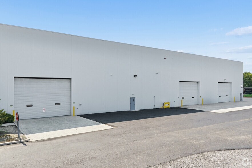 More Photos Of 300 Progress Ct, Logan Township Warehouse For Lease
