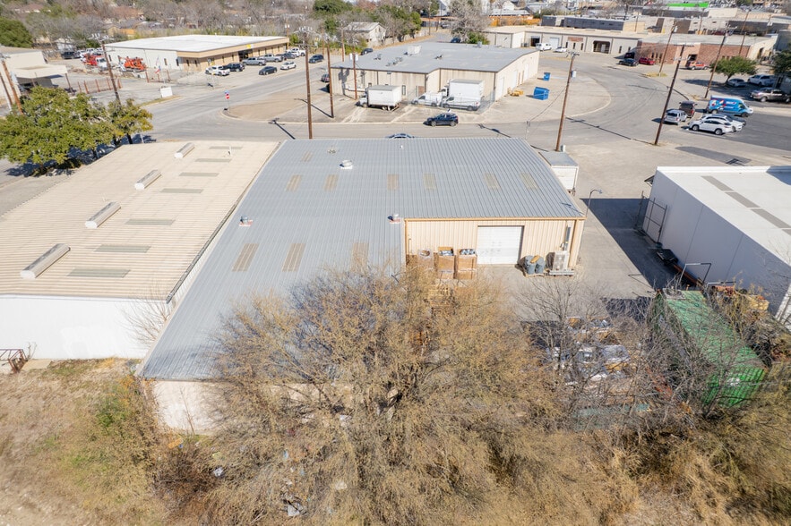 More Photos Of 146 Interloop Rd, San Antonio Warehouse For Lease
