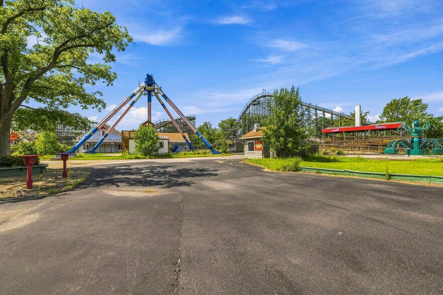 More Photos Of 2400 Grand Island Blvd, Grand Island Amusement Park For Sale