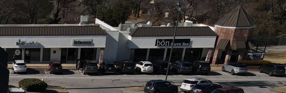 More Photos Of 8110-8202 S Harvard Ave, Tulsa Unknown For Lease