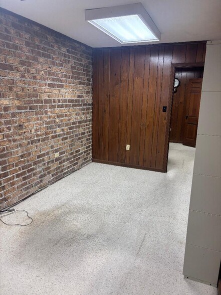 More Photos Of 825 1st Ave N, Surfside Beach Office For Lease