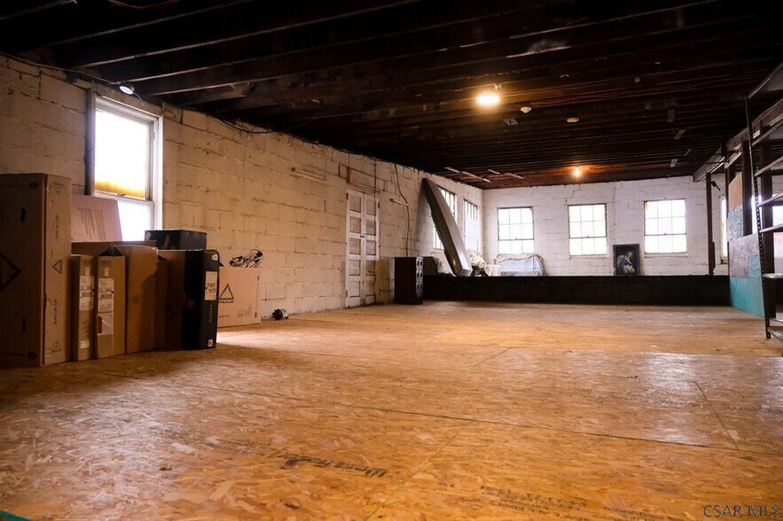 More Photos Of 329 Matthews St, Johnstown General Retail For Sale