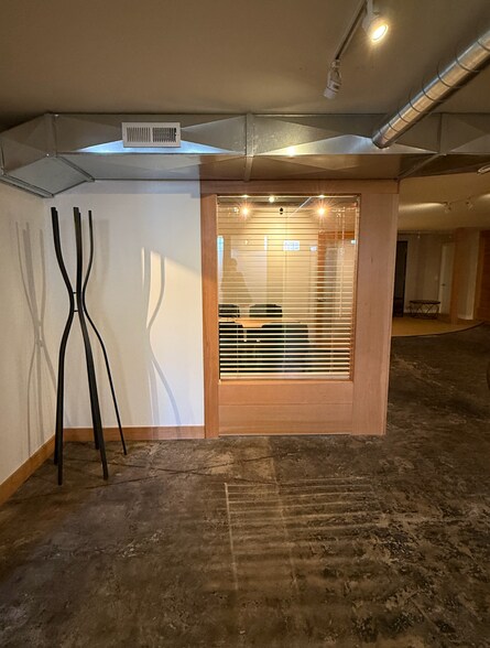 More Photos Of 213 3rd St, Hood River Storefront For Lease