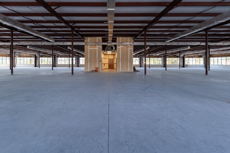 More Photos Of 430 College Dr, Middleburg Medical For Sale