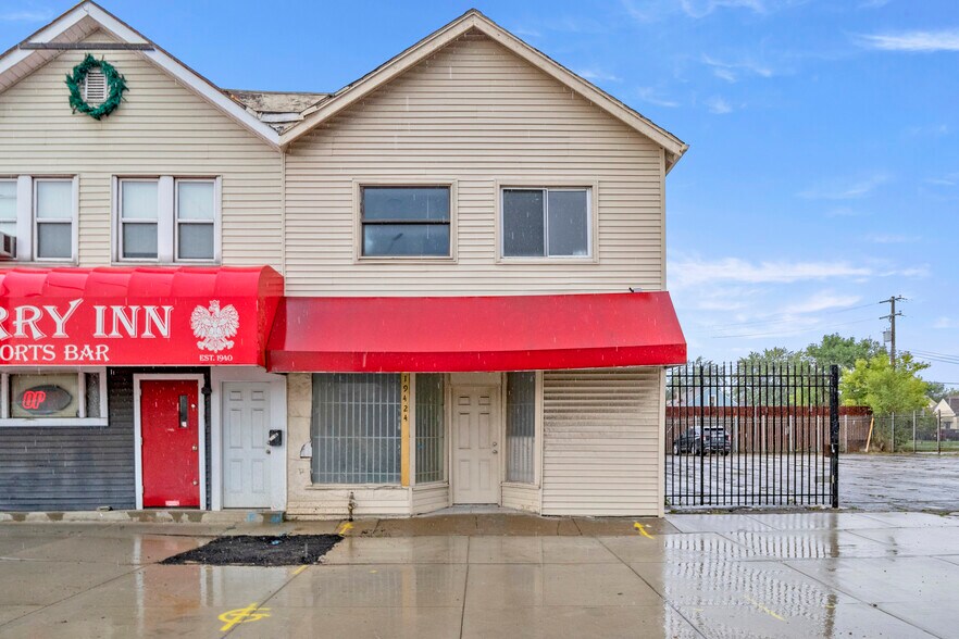 More Photos Of 19424 W Warren Ave, Detroit Storefront For Sale