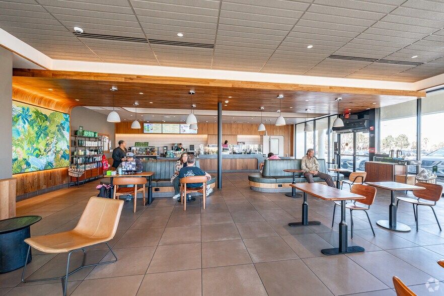 More Photos Of 17080 Bear Valley Rd, Victorville Storefront For Sale