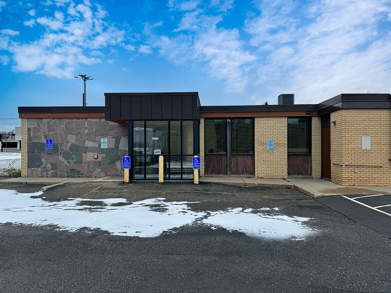 More Photos Of 2716 Upper Afton Rd, Maplewood Medical For Sale
