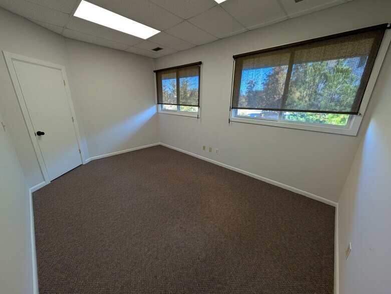 More Photos Of 1717 Legion Rd, Chapel Hill Coworking Space