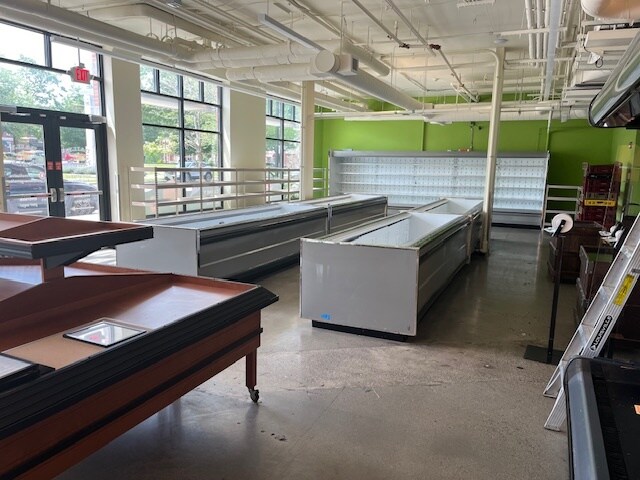 More Photos Of 135 Lafayette St, Salem Apartments For Lease