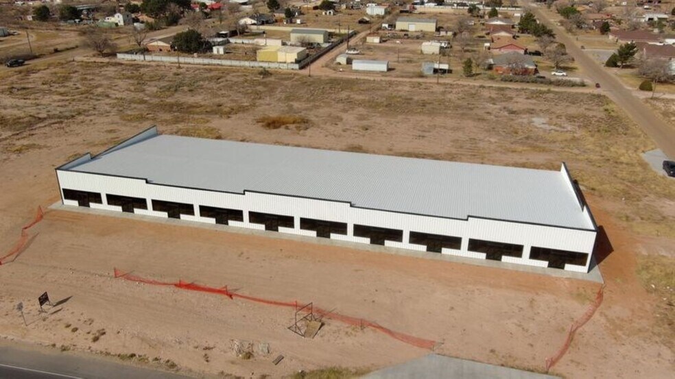 More Photos Of 10700 42nd St, Odessa Flex For Lease