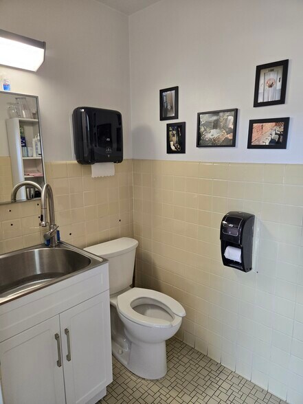 More Photos Of 7132 Portland Ave, Richfield Schools For Lease