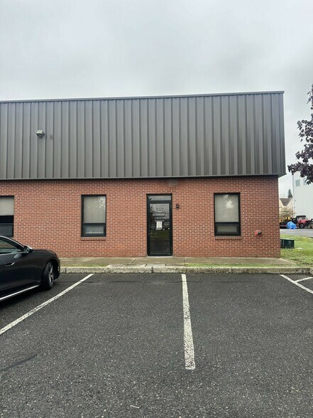 More Photos Of 30 Shelter Rock Rd, Danbury Light Distribution For Lease