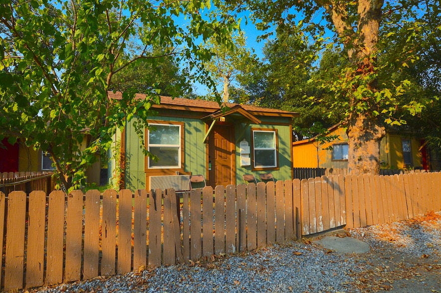 More Photos Of 2230 El Reno Ln, Redding Apartments For Sale