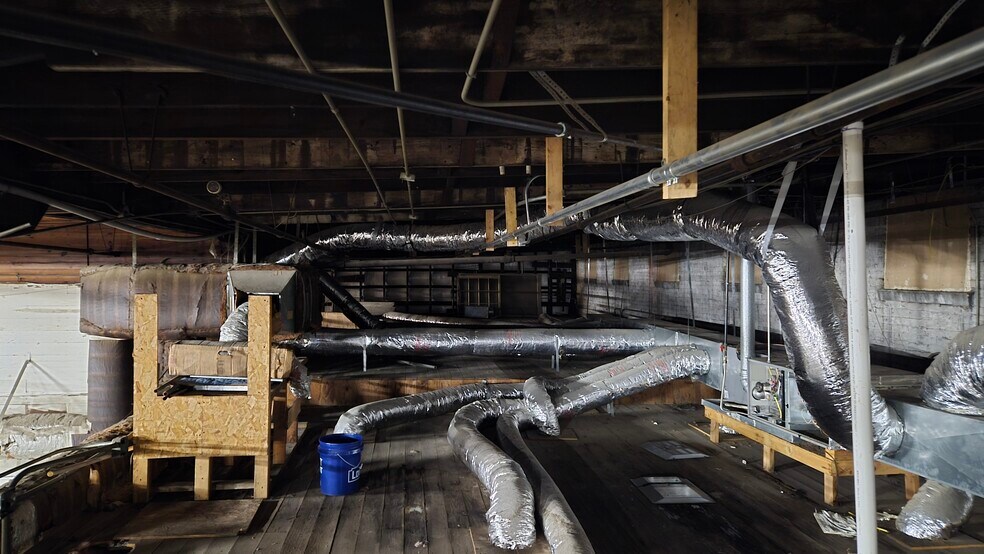 More Photos Of 432 N Royal St, Jackson Warehouse For Lease