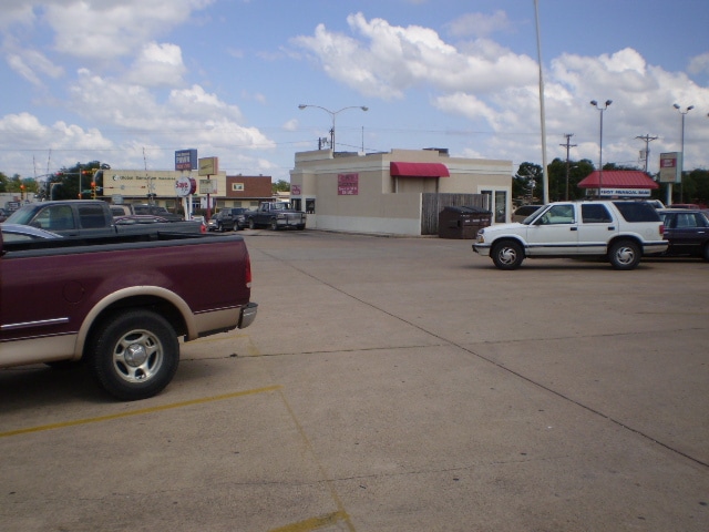 More Photos Of 109 Sayles Blvd, Abilene Unknown For Lease