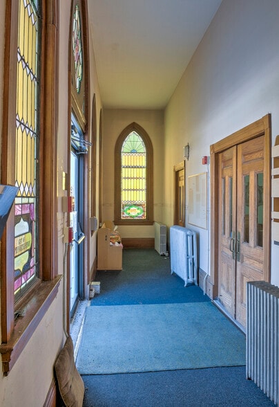 More Photos Of 33 School St, Troy Religious Facility For Sale