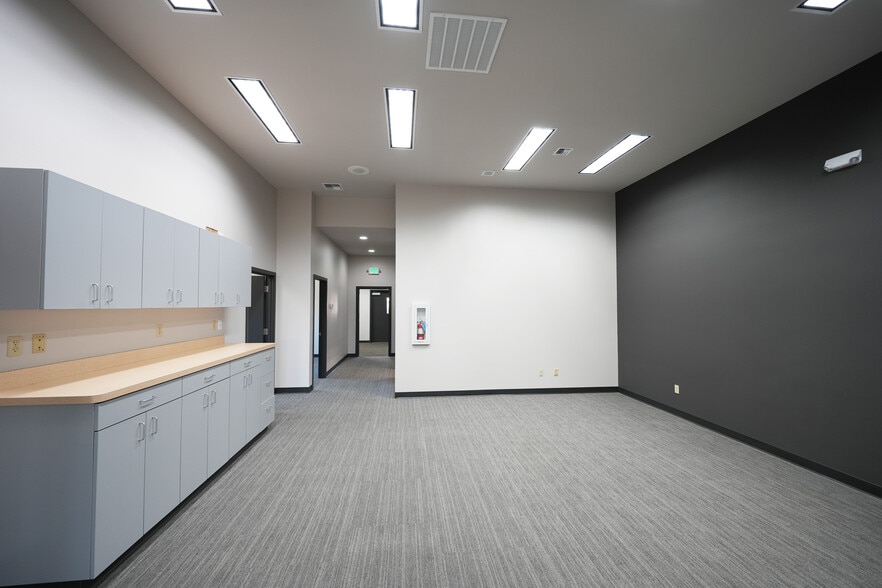 More Photos Of 3919 Creekside Loop, Yakima Medical For Lease