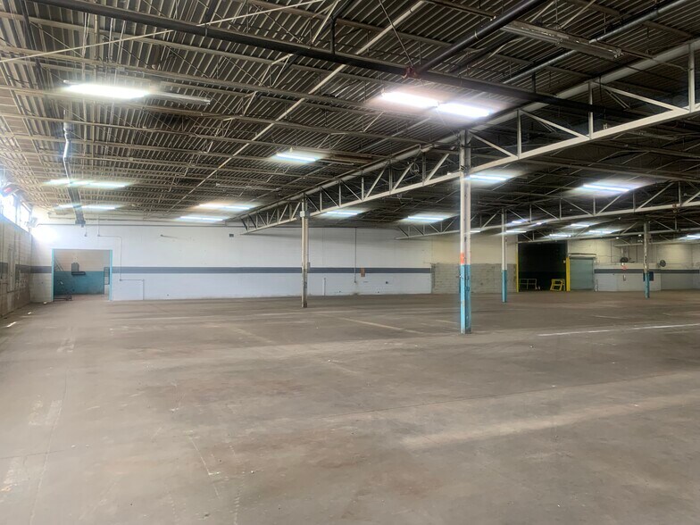 More Photos Of 11445 Stephens Rd, Warren Industrial For Sale