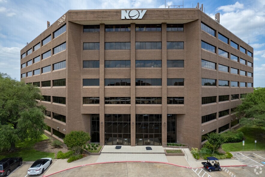 Primary Photo Of 7909 Parkwood Circle Dr, Houston Office For Lease
