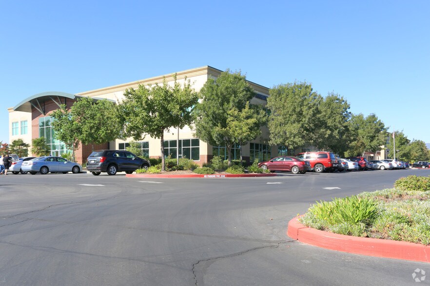 More Photos Of 810 Vaca Valley Pky, Vacaville Office For Lease
