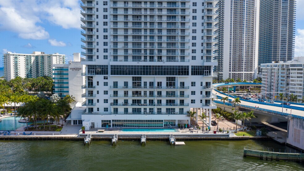 More Photos Of 4010 S Ocean Dr, Hollywood Hotel For Lease