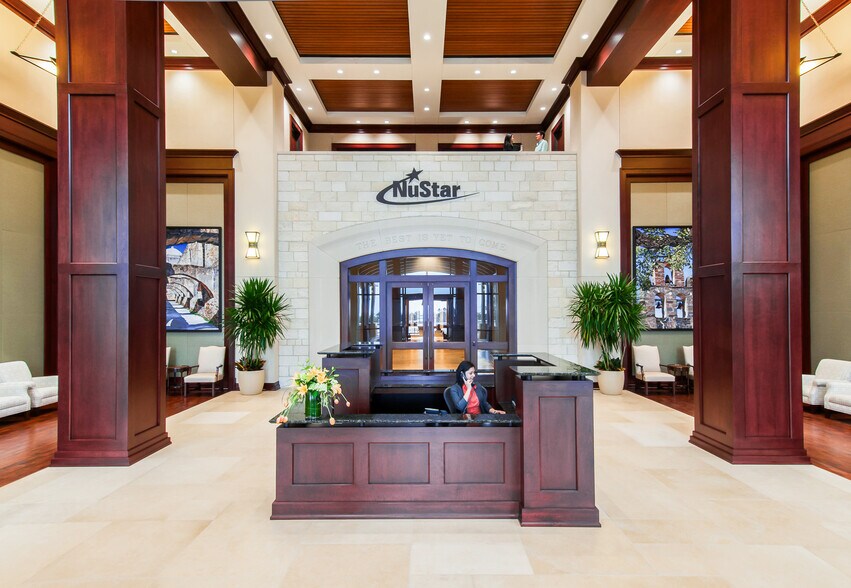 More Photos Of 19003 I-10 W, San Antonio Unknown For Lease