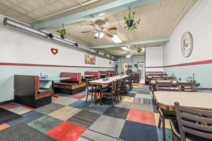 More Photos Of 6569 Cameron Ave, Vesper Restaurant For Sale
