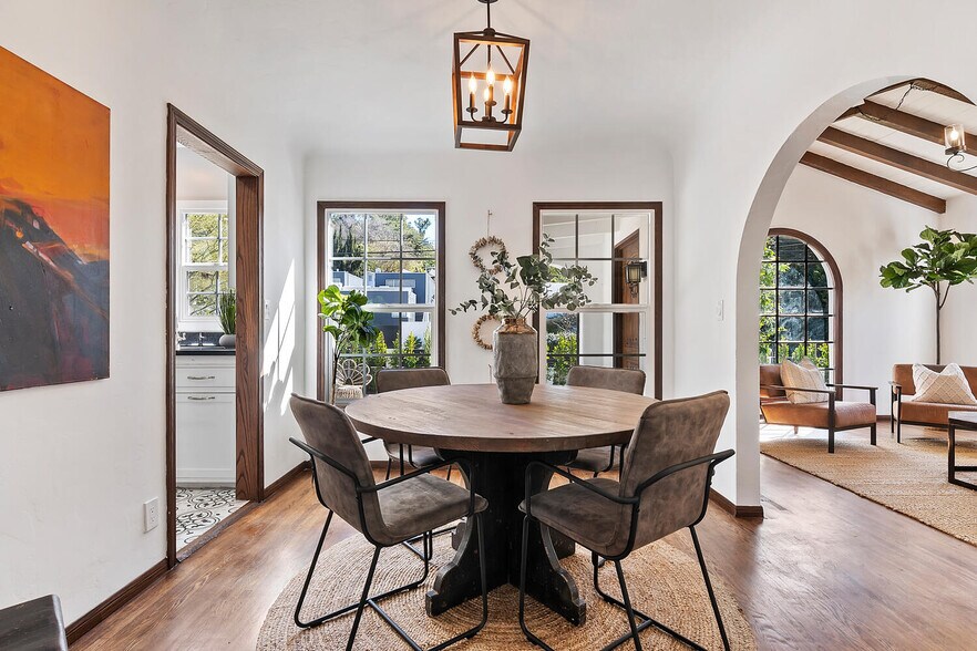 More Photos Of 2201 Avon St, Los Angeles Multifamily For Sale